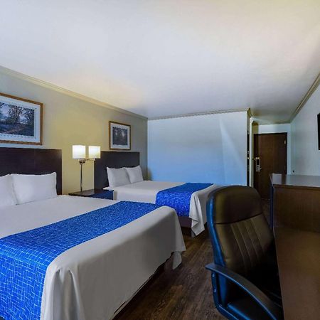 Travelodge By Wyndham Λίβινγκστον Εξωτερικό φωτογραφία